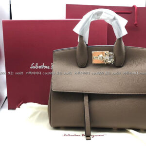 2023.07.23_[김ㅇ향 고객님 검수] 페라가모 레플리카 가방