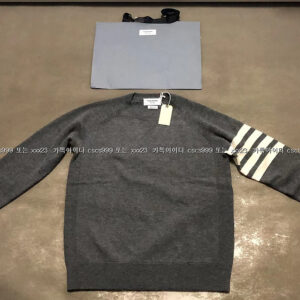 2023.08.17_[염ㅇ호 고객님 검수] 톰브라운 레플리카 니트