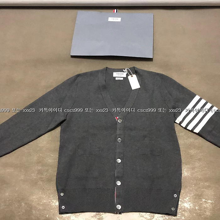 2023.10.21_[양ㅇ호 고객님 검수] 톰브라운 레플리카 가디건