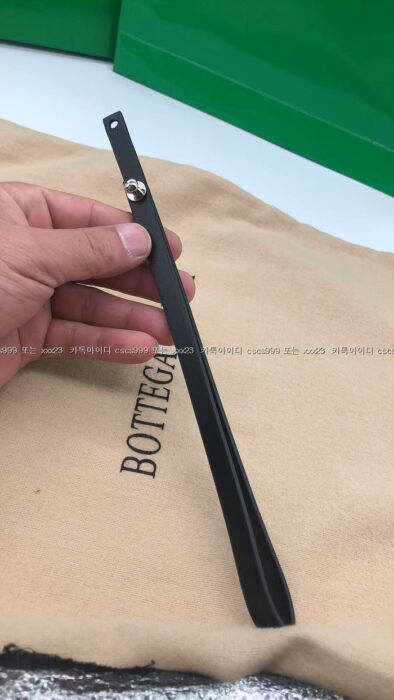 2024.01.11_[김ㅇ선 고객님 검수] 보테가베네타 레플리카 클러치 20