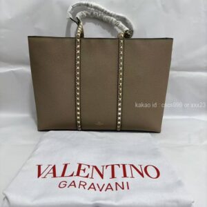 2025.05.01_[이ㅇㅇ 고객님 주문제품 검수사진] 발렌티노 가라바니 락스터드 송아지 가죽 쇼퍼백 레플리카 미러급 SA급 S급 고퀄리티 하이엔드 최상급 가방