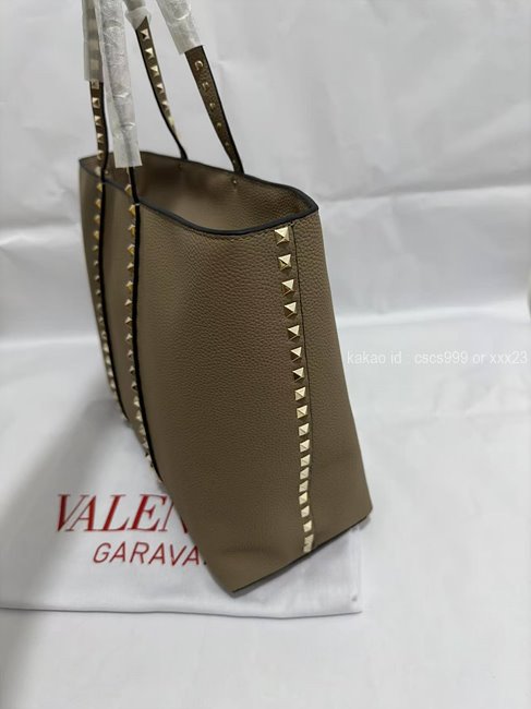 2025.05.01_[이ㅇㅇ 고객님 주문제품 검수사진] 발렌티노 가라바니 락스터드 송아지 가죽 쇼퍼백 레플리카 미러급 SA급 S급 고퀄리티 하이엔드 최상급 가방 7