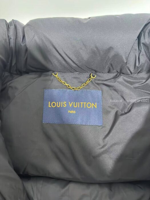 2025.10.30_[구ㅇㅇ 고객님 주문제품 검수사진] 루이비통 후드 패딩 점퍼 레플리카 미러급 SA급 S급 고퀄리티 하이엔드 최상급  9