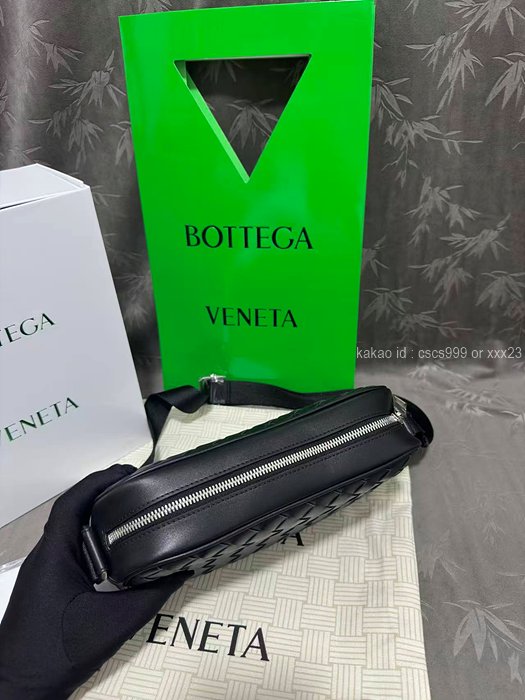 2025.12.28_[류ㅇㅇ 고객님 주문제품 검수사진] 보테가베네타 스몰 인트레치아토 카메라백 레플리카 미러급 SA급 S급 고퀄리티 하이엔드 최상급 크로스백 가방 3
