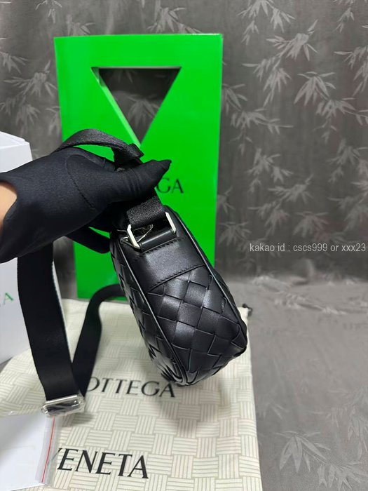 2025.12.28_[류ㅇㅇ 고객님 주문제품 검수사진] 보테가베네타 스몰 인트레치아토 카메라백 레플리카 미러급 SA급 S급 고퀄리티 하이엔드 최상급 크로스백 가방 7