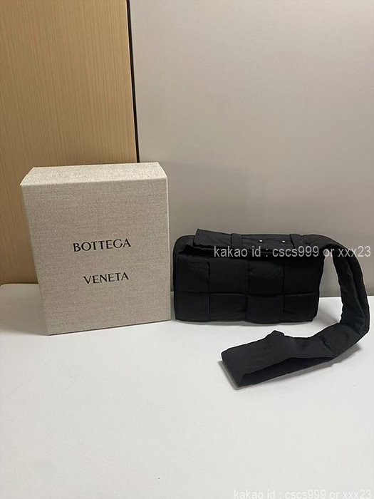2024.09.11_[정ㅇㅇ 고객님 주문제품 검수사진] 보테가베네타 패디드 크로스백 레플리카