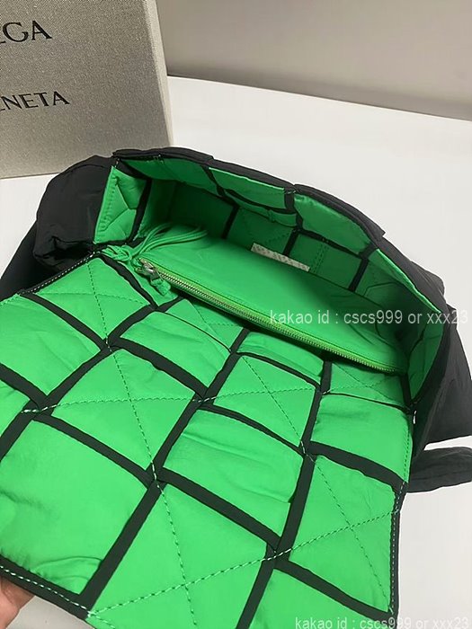 2024.09.11_[정ㅇㅇ 고객님 주문제품 검수사진] 보테가베네타 패디드 크로스백 레플리카 2