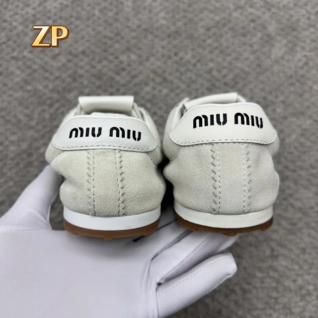 미우미우 스웨이드 스니커즈 4컬러 레플리카 미러급 SA급 S급 고퀄리티 최상급 하이엔드 신발 [여성] 10