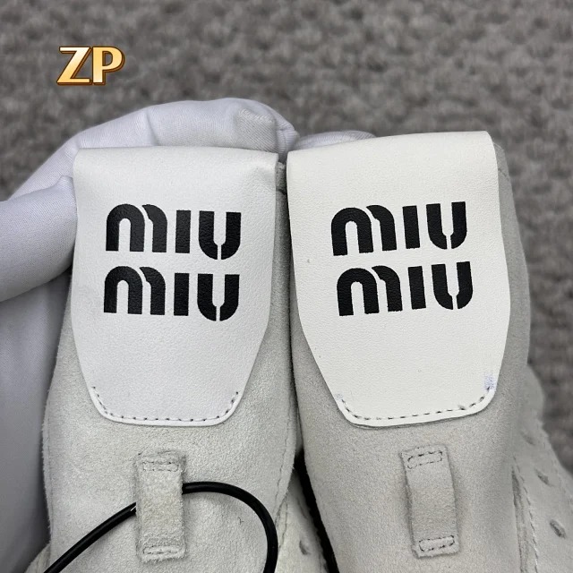 미우미우 스웨이드 스니커즈 4컬러 레플리카 미러급 SA급 S급 고퀄리티 최상급 하이엔드 신발 [여성] 17