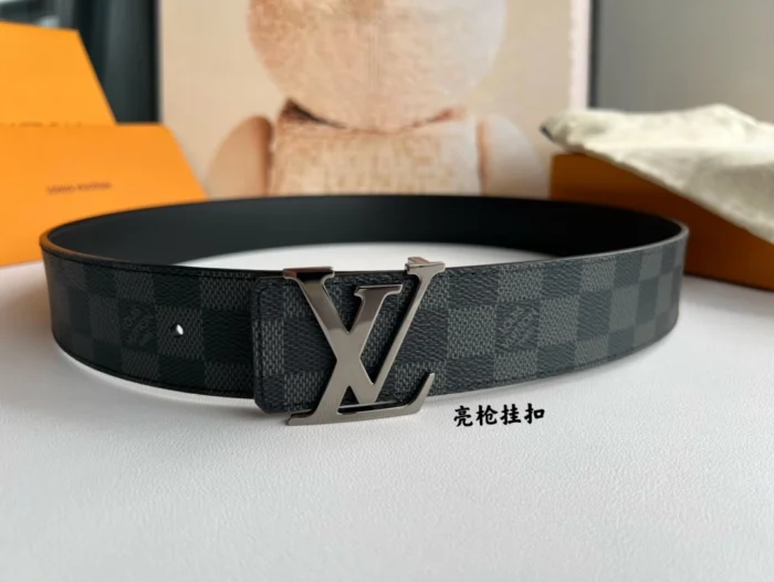 루이비통 LV 이니셜 다미에 클램프 벨트 40mm 2컬러 블랙 레플리카 미러급 SA급 S급 고퀄리티  [남성] - best 14