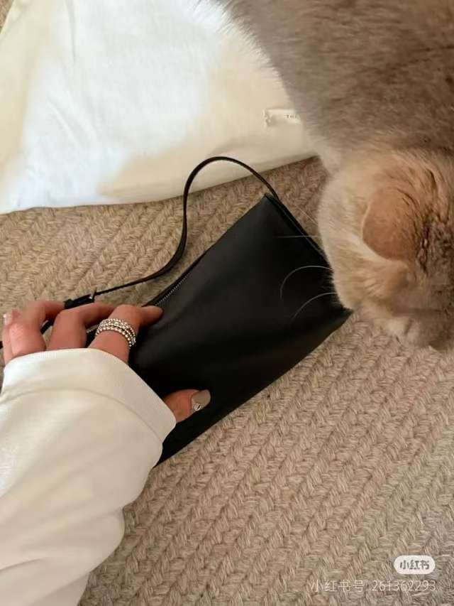 더로우 90's 백 레더 블랙 레플리카 미러급 SA급 S급 고퀄리티 최상급 하이엔드 가방 [여성] 18