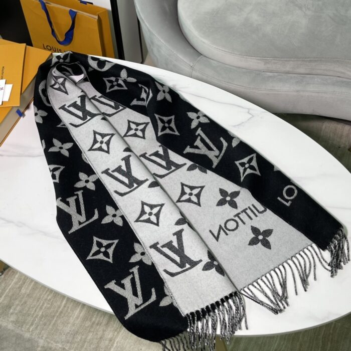 루이비통-레플리카-lv-에센셜-모노그램-울-머플러-블랙-명품 레플리카 미러 SA급 루이비통 레플리카 LV 에센셜 모노그램 울 머플러 블랙 2