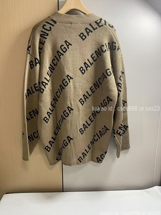 2024.11.28_[이ㅇㅇ 고객님 주문제품 검수사진] 발렌시아가 가디건 레플리카 미러급 SA급 S급 고퀄리티 2