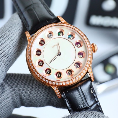 펜디 크라지 캣츠 크리스탈 화이트 다이얼 시계 레플리카 미러급 SA급 S급 고퀄리티 워치 [여성]