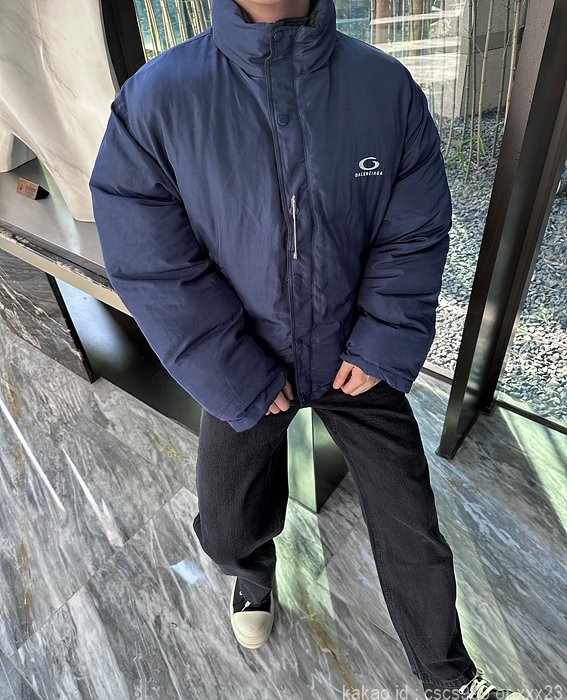 발렌시아가 양면 패딩 점퍼 레플리카 미러급 SA급 S급 고퀄리티 의류 [남성여성공용]