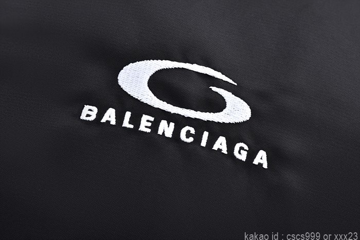 발렌시아가 양면 패딩 점퍼 레플리카 미러급 SA급 S급 고퀄리티 의류 [남성여성공용] 12