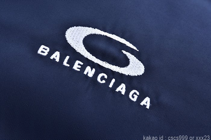 발렌시아가 양면 패딩 점퍼 레플리카 미러급 SA급 S급 고퀄리티 의류 [남성여성공용] 22