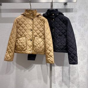 버버리 경량패딩 후드 점퍼 ( 2 color ) 레플리카 미러급 SA급 S급 고퀄리티 의류 [여성] - best