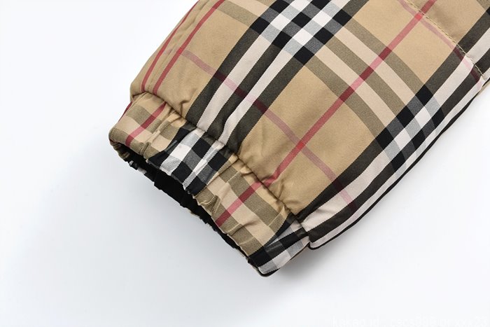 버버리 양면 패딩 점퍼 레플리카 미러급 SA급 S급 고퀄리티 의류 [남성여성공용] - best 13