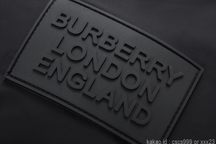 버버리 양면 패딩 점퍼 레플리카 미러급 SA급 S급 고퀄리티 의류 [남성여성공용] - best 23