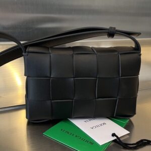 보테가베네타 스몰 카세트 큐브백 레플리카 미러급 SA급 S급 고퀄리티 가방 크로스백 [남성여성공용] 최상급 하이엔드 - best