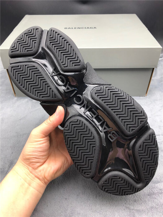 발렌시아가 레플리카 트리플s i8 B050100 28