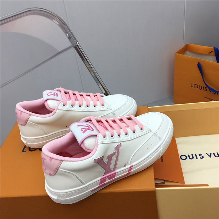 루이비통 레플리카 찰리 트레이너 스니커즈 L30002 22