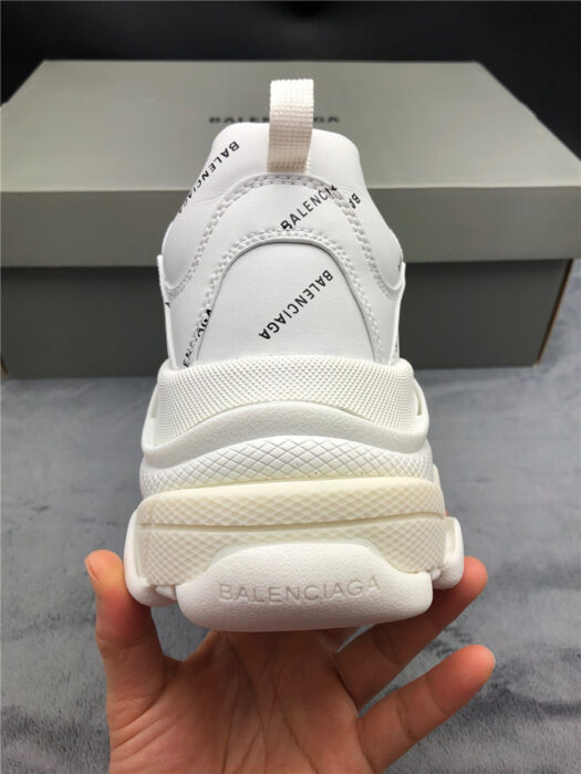 발렌시아가 레플리카 트리플s i8 B050100 9