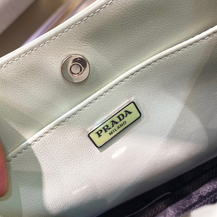 프라다-레플리카-브러시드-삼각로고-클레오백-pr230x-명품 레플리카 미러 SA급 프라다 레플리카 브러시드 삼각로고 클레오백 pr230x 10