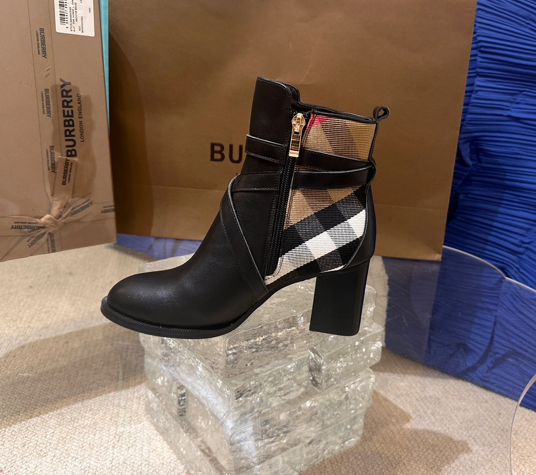 버버리 스트랩 이음 앵클 부츠 힐  레플리카 미러급 SA급 S급 고퀄리티 신발  [여성] 최상급 하이엔드 - best 11