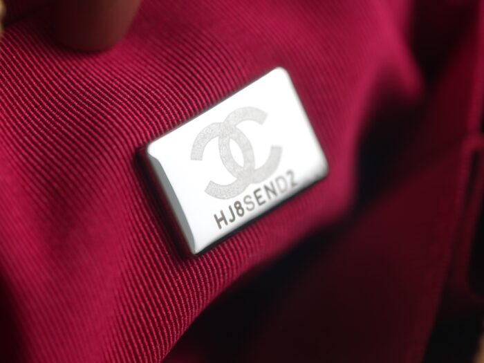 샤넬 레플리카 가브리엘 라지 카프스킨 호보백 블랙 16