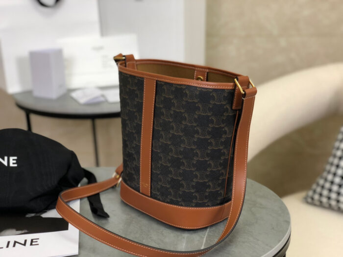 셀린느 탄 트리옹프 스몰 버킷백 [매장-230만원대] 레플리카 미러급 SA급 S급 고퀄리티 숄더백 크로스백 [여성] best 23