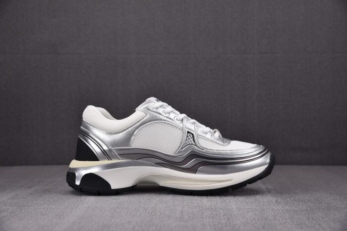 샤넬 레플리카 CC 로고 샤식스 화이트 실버 테니스 스니커즈 6