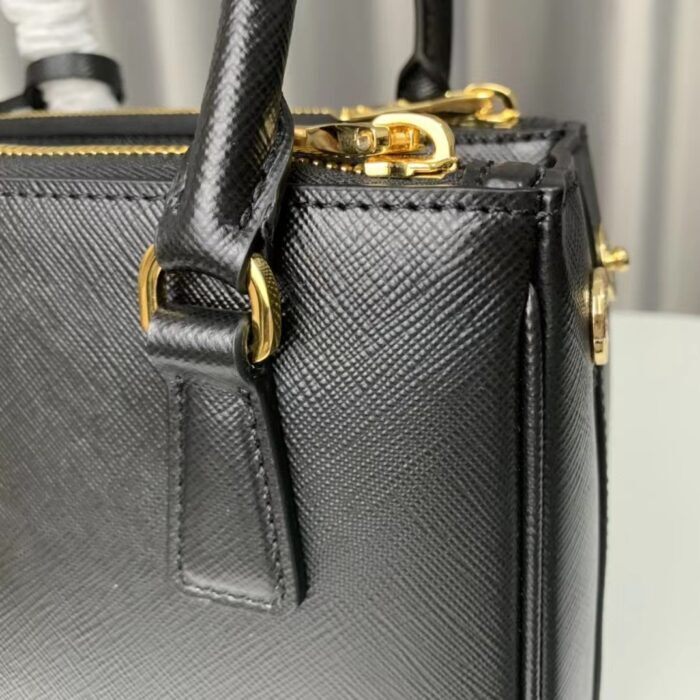 프라다 레플리카 갤러리아 사피아노 가죽 미니백 14