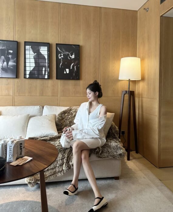 샤넬 레플리카 투톤 벨벳 메리제인 발레리나 플랫슈즈 [화이트] 3