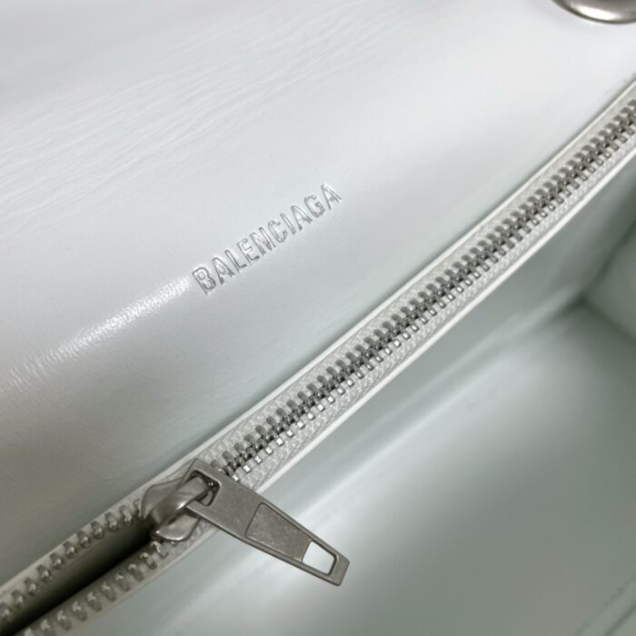 발렌시아가 레플리카 퀼트 크러쉬 미디움 체인백 옵틱 화이트 10