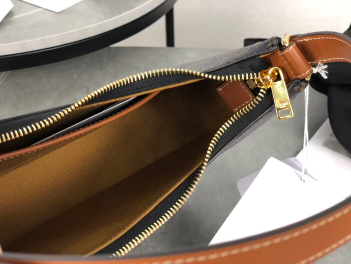 셀린느 탄 아바 호보백 [매장-230만원대] 레플리카 미러급 SA급 S급 고퀄리티 best 숄더백 [여성] 30