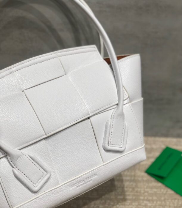 보테가베네타 레플리카 아르코 33 숄더백 10