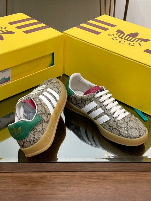 구찌-레플리카-아디다스-오리지널-gg-캔버스-가젤-스니커즈-명품 레플리카 미러 SA급 구찌 레플리카 아디다스 오리지널 GG 캔버스 가젤 스니커즈 8