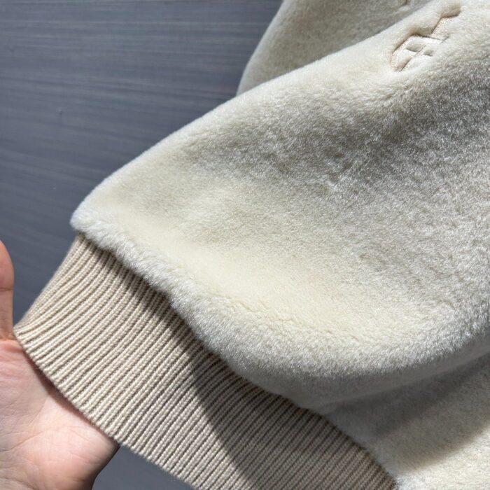 프라다-레플리카-알파카-크루넥-스웨터-명품 레플리카 미러 SA급 프라다 레플리카 알파카 크루넥 스웨터 9