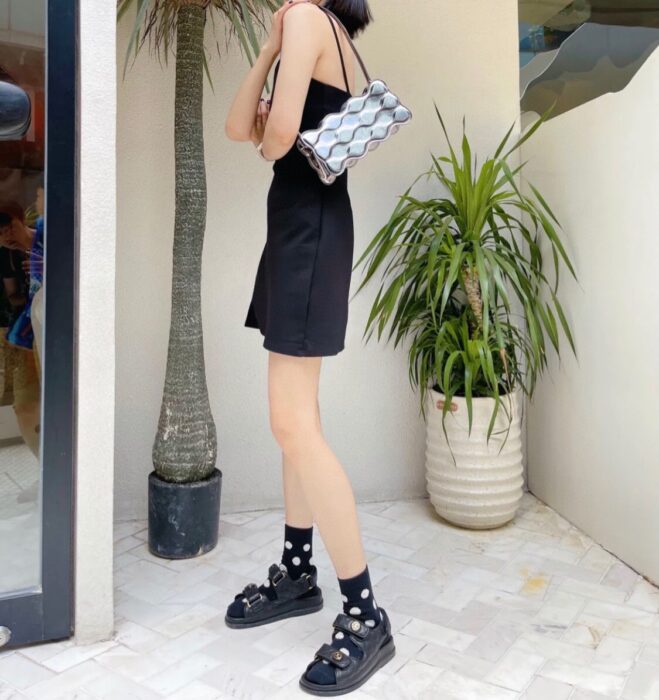 샤넬 레플리카 에폭시 CC코인 벨크로 샌들 [블랙] 13