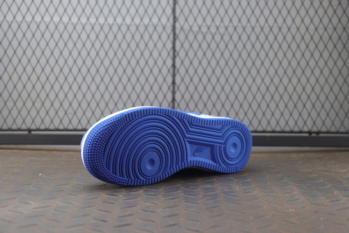 루이비통 레플리카 나이키 에어 포스 1 바이 버질 아블로 화이트 팀 로얄 LVNAFUB 3