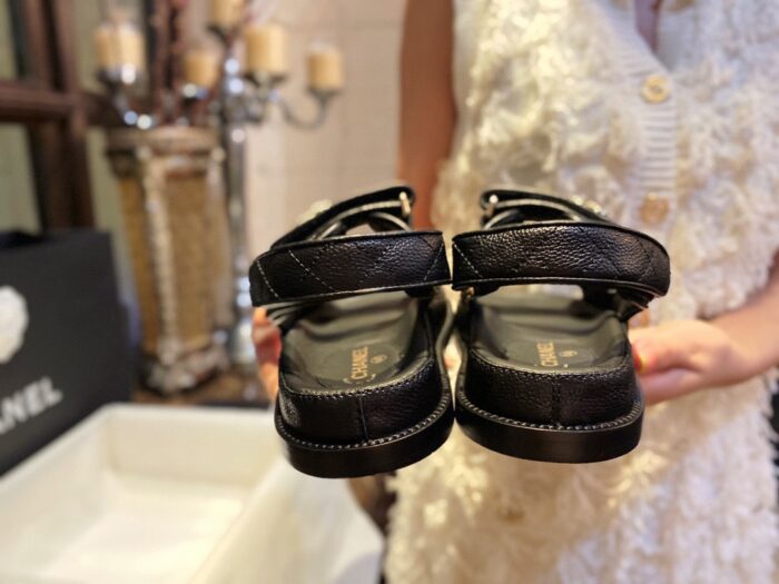 샤넬 레플리카 CC 크루즈 벨크로 샌들 G35927 [블랙] 29