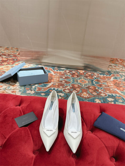 프라다 레플리카 브러시드 펌프스 힐 (굽높이7.5CM) P64916 2