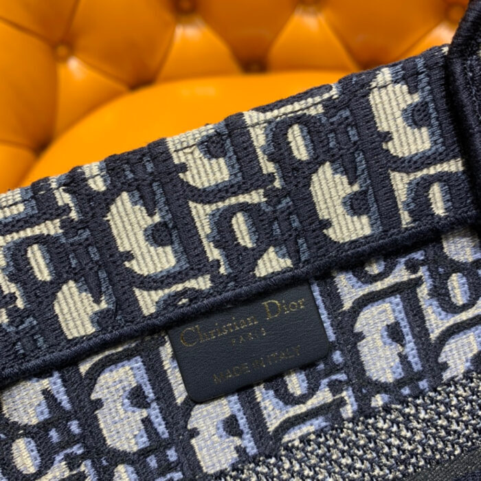 디올 레플리카 오블리크 미디움 북토트백 M1296ZRIW_M928 10