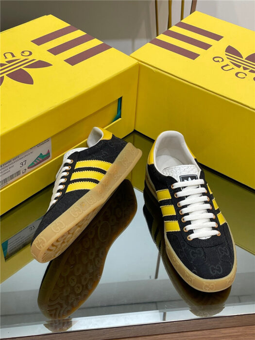 구찌-레플리카-아디다스-오리지널-gg-캔버스-가젤-스니커즈-명품 레플리카 미러 SA급 구찌 레플리카 아디다스 오리지널 GG 캔버스 가젤 스니커즈 25