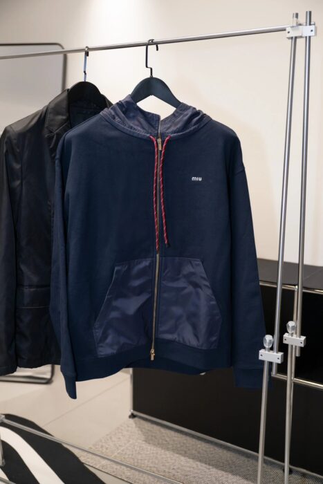 미우미우 코튼 플리스 지퍼 후드집업 블루 레플리카 미러급 SA급 S급 고퀄리티 하이엔드 최상급 의류 [남성여성공용] 8