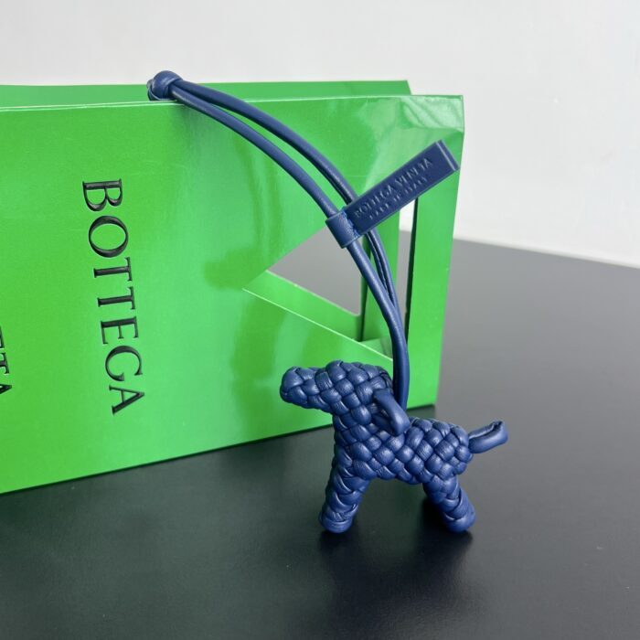 보테가베네타 도그 참 블루 807068 레플리카 미러급 SA급 S급 고퀄리티 최상급 하이엔드 악세사리 [남성여성공용] 2