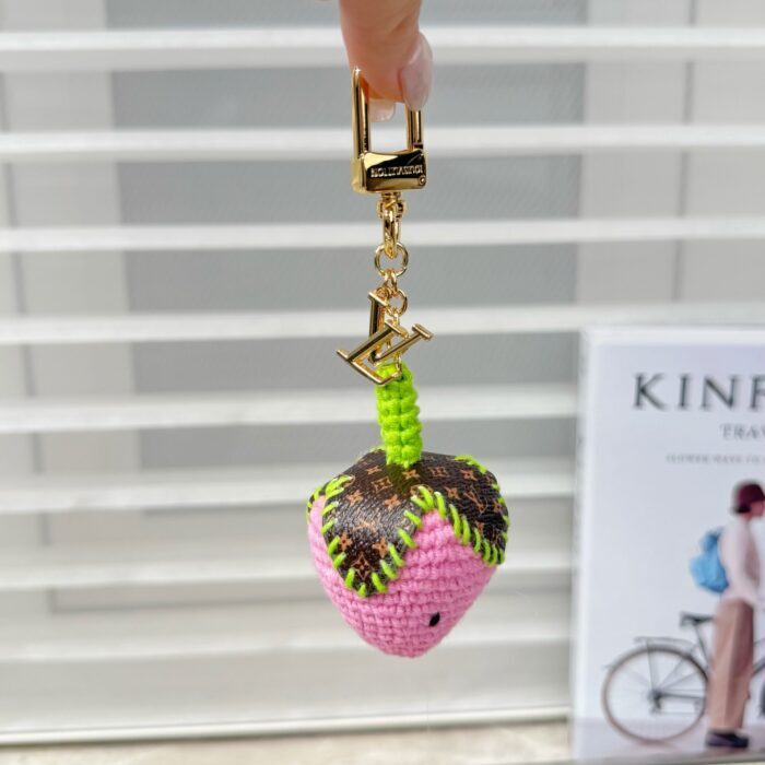 루이비통 베리리셔스 크로쉐 백 참 M02583 핑크 레플리카 미러급 SA급 S급 고퀄리티 최상급 하이엔드 악세사리 [남성여성공용]