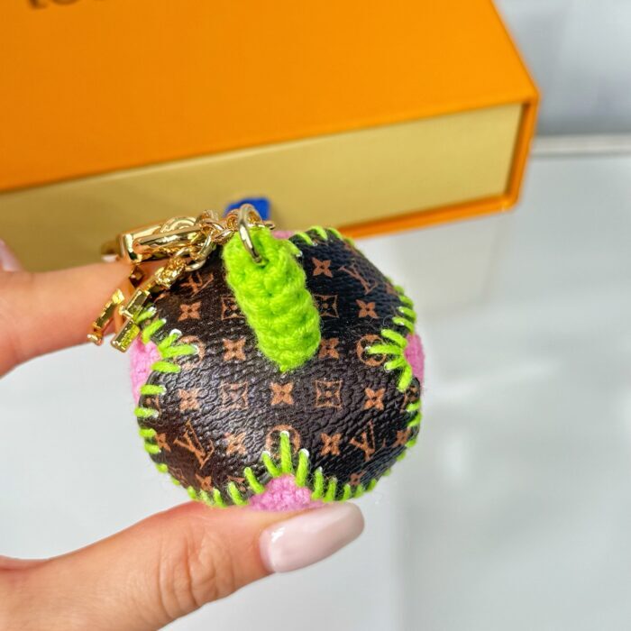 루이비통 베리리셔스 크로쉐 백 참 M02583 핑크 레플리카 미러급 SA급 S급 고퀄리티 최상급 하이엔드 악세사리 [남성여성공용] 7